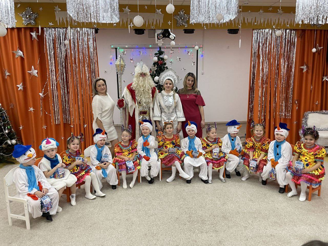 История вещей. Мастерская Деда Мороза, новогодние игрушки.